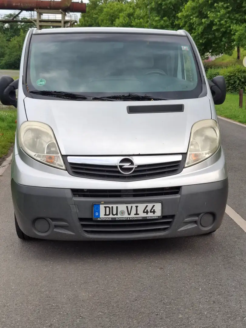 Opel Vivaro Vivaro 2.5 CDTI L1H1 Life Silber - 2
