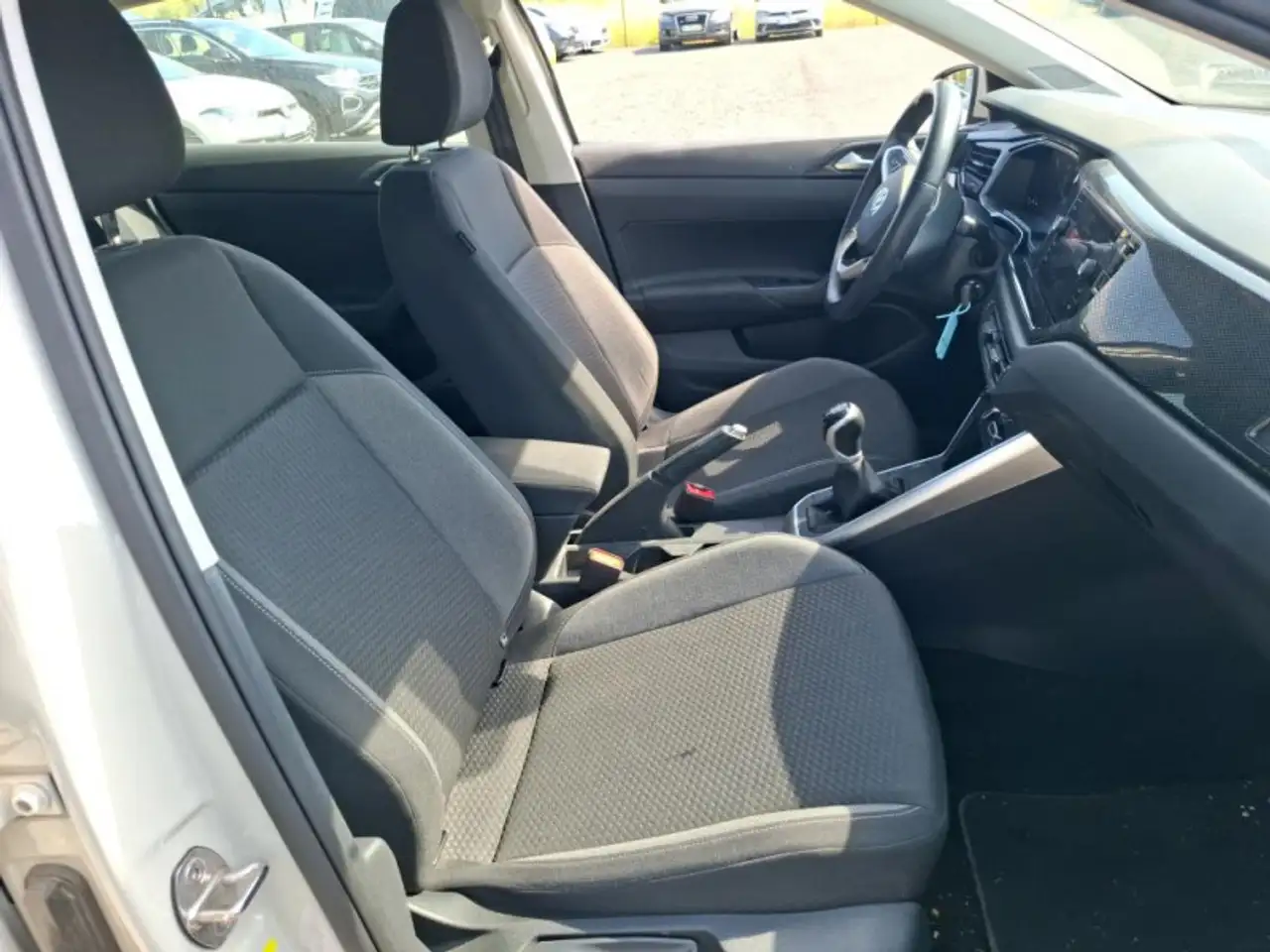 Volkswagen Polo Citadine 5 portes — photo 2