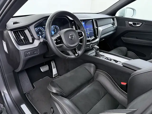 Volvo XC60 view 8