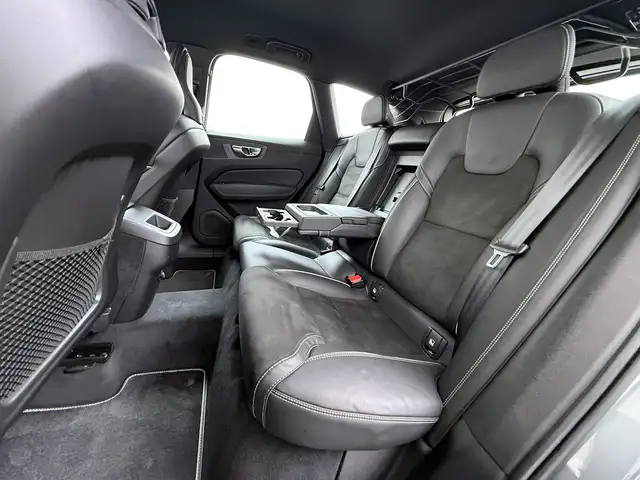 Volvo XC60 view 10