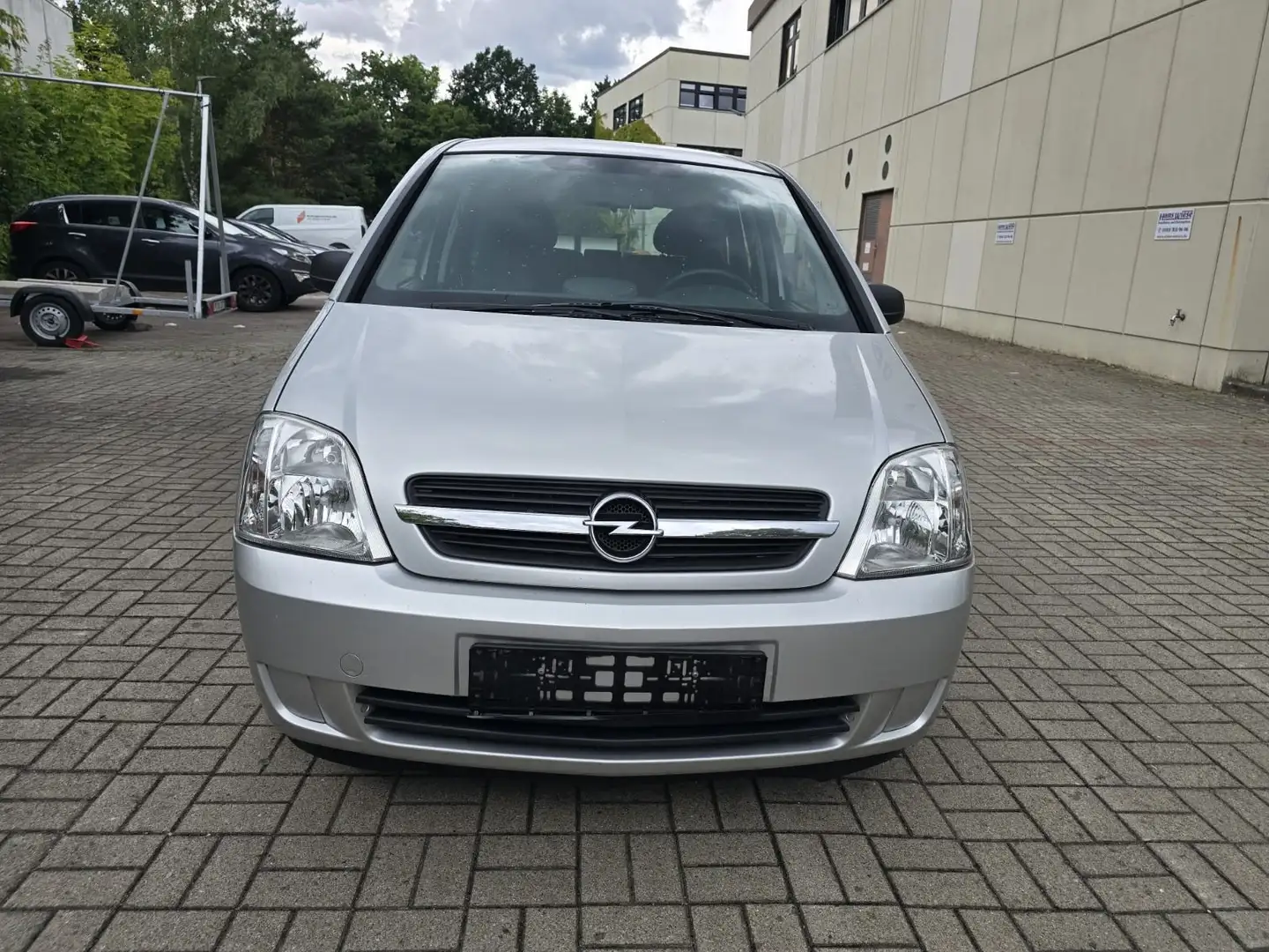 Opel Meriva 1.6 Enjoy Silber - 1