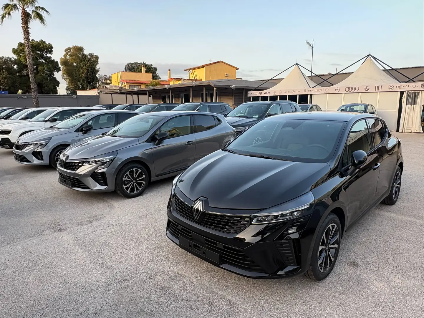 Renault Clio Nuova Clio 1.0 eco-gpl di serie Techno 100cv Grigio - 2