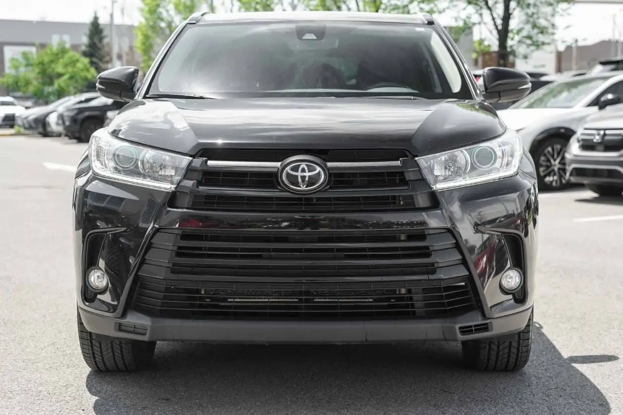 Toyota Highlander снимка Toyota Highlander