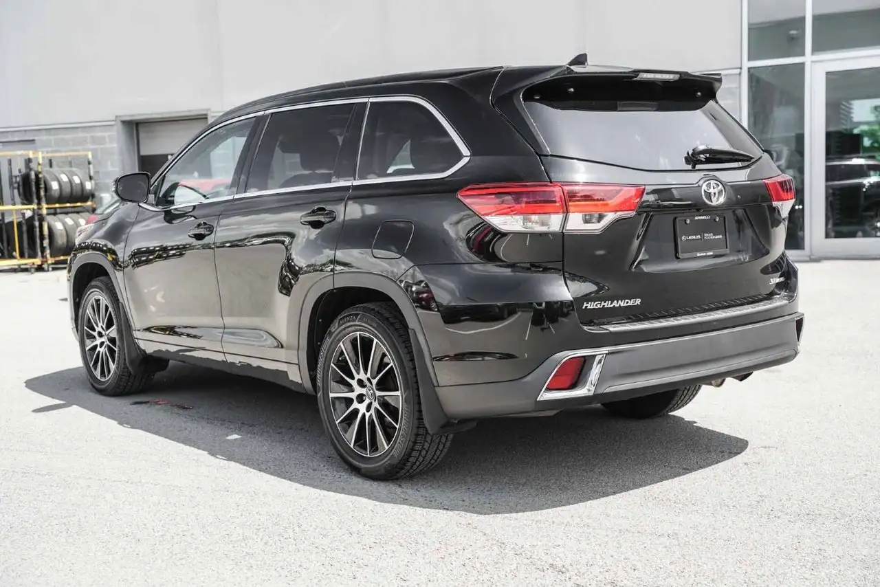 Toyota Highlander снимка Toyota Highlander