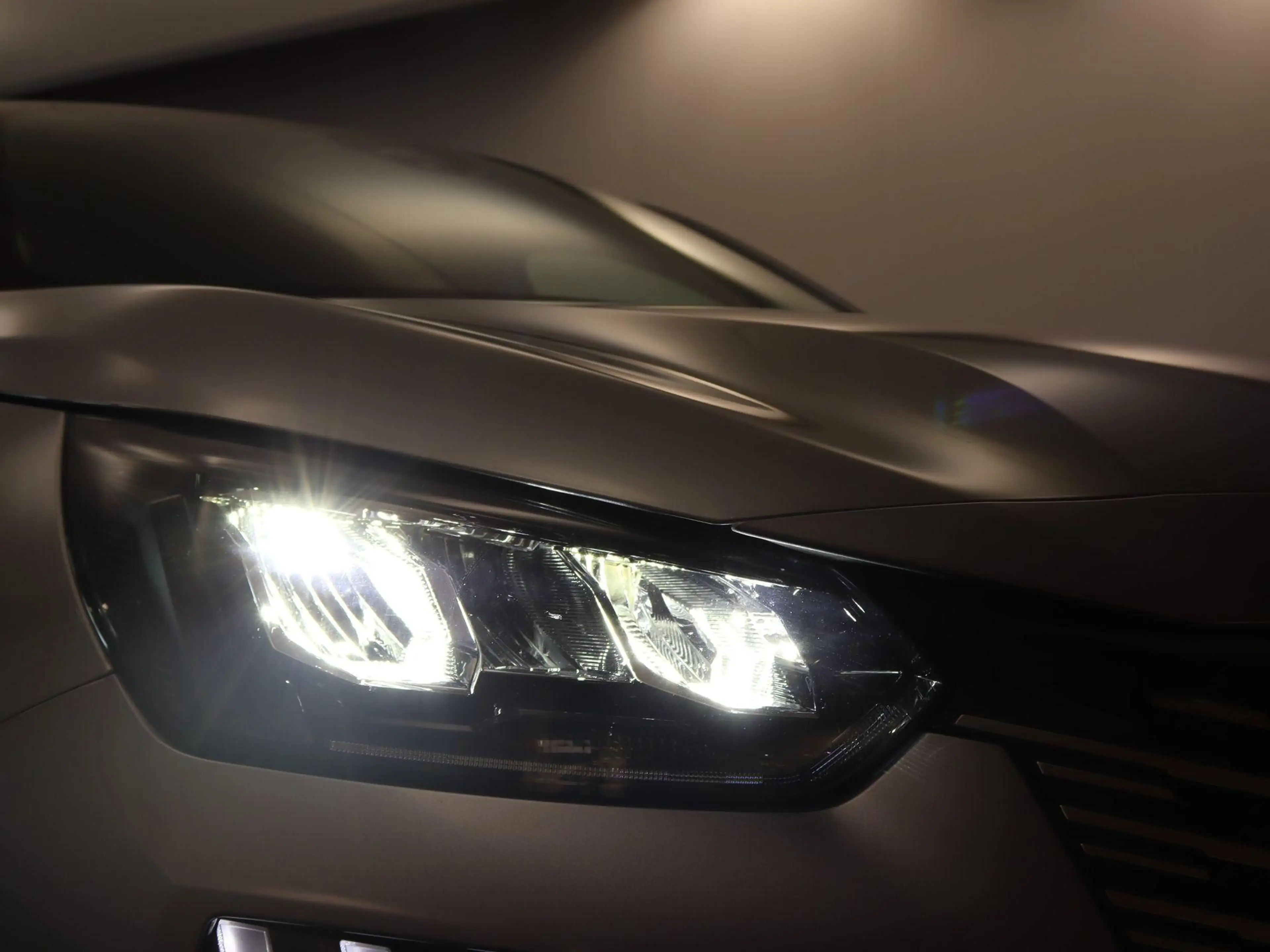 Peugeot 208 1.2 Hybrid 110 e-DCS6 Style - ORIGINEEL NEDERLANDS — photo 11