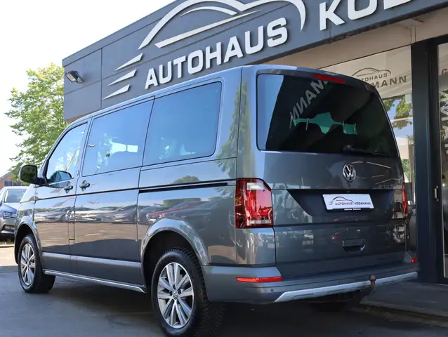 Volkswagen Multivan view 8