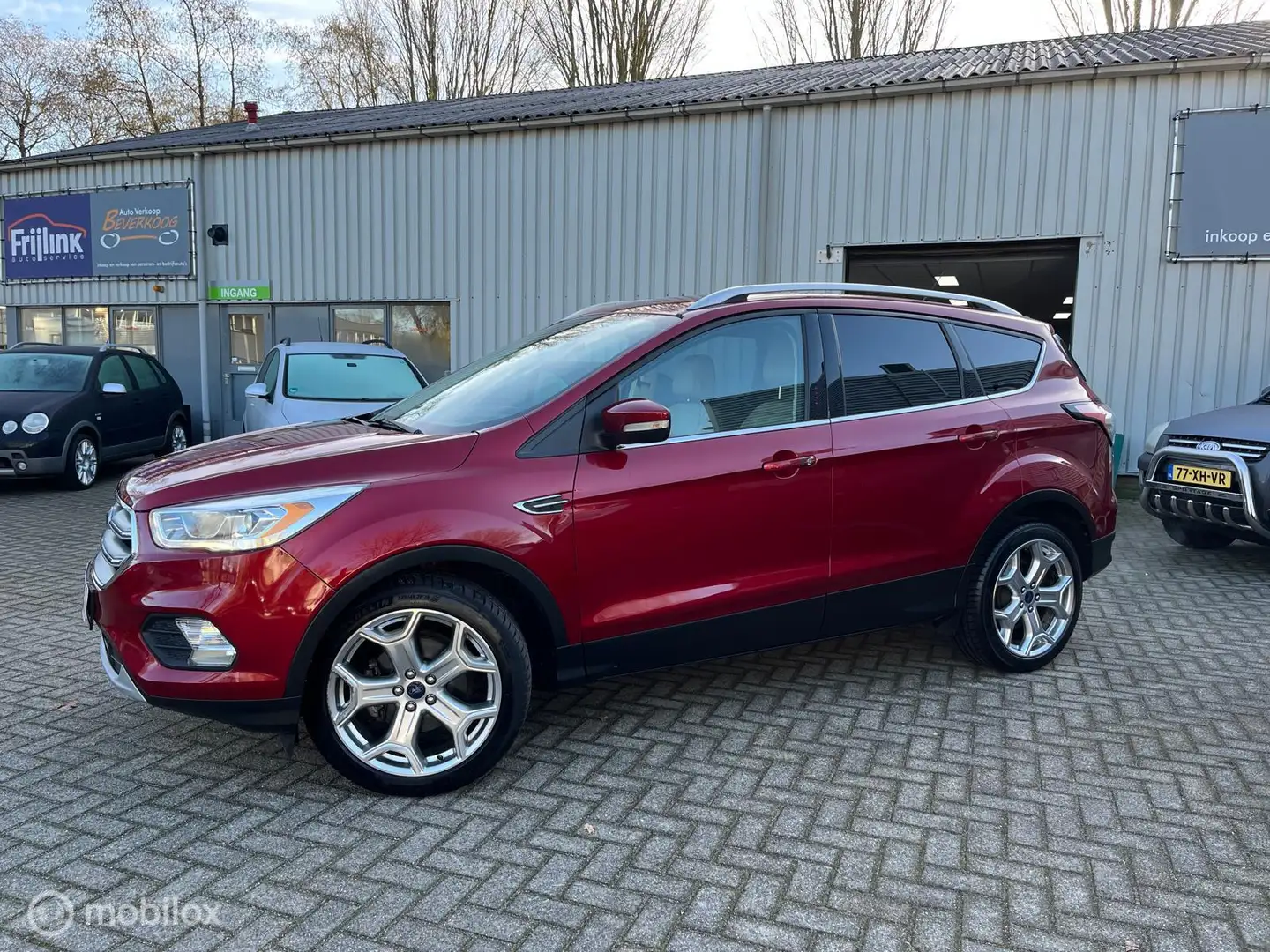 Ford Kuga Escape 1.5 EcoBoost Titanium Rood - 2