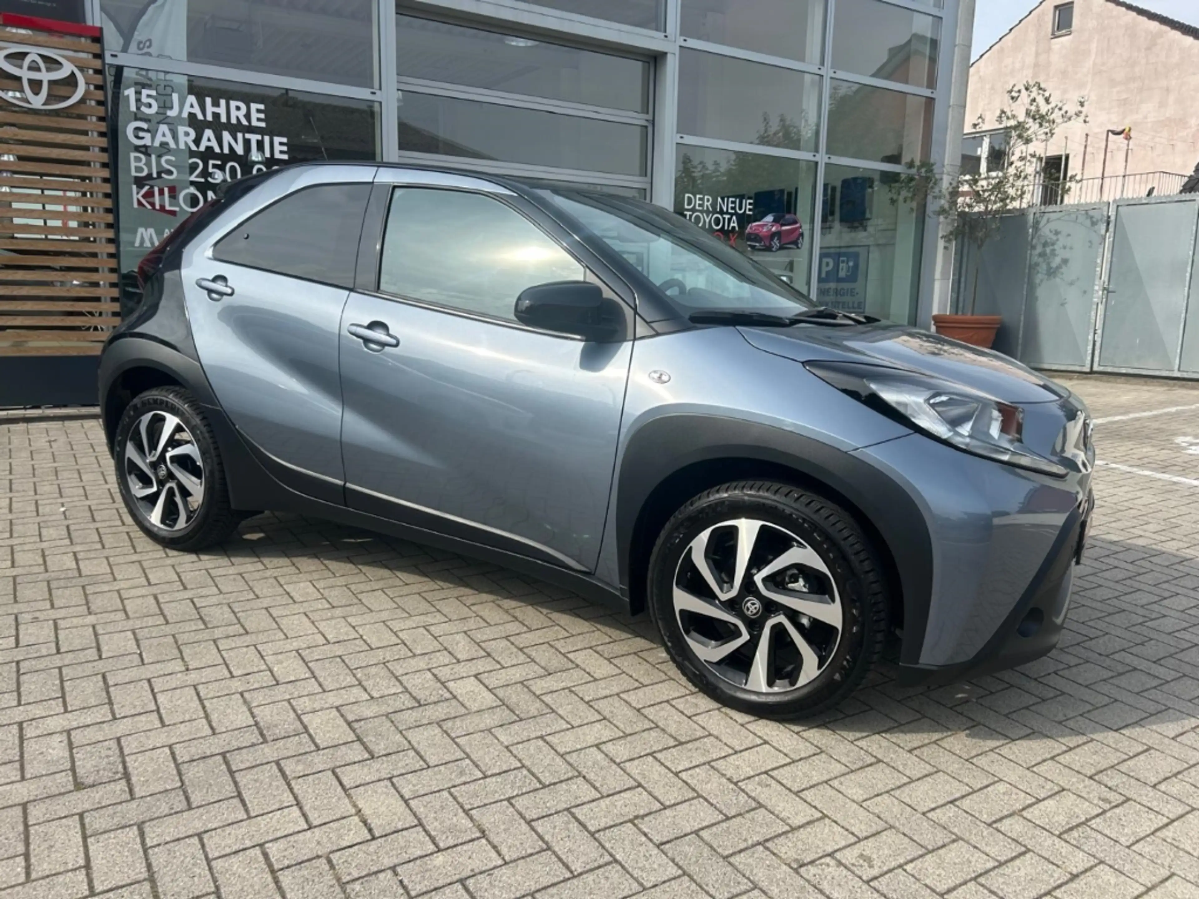 Toyota Aygo X 1,0l Teamplayer CVT ACC SHZ DAB Kamera Spurhalteas — photo 2