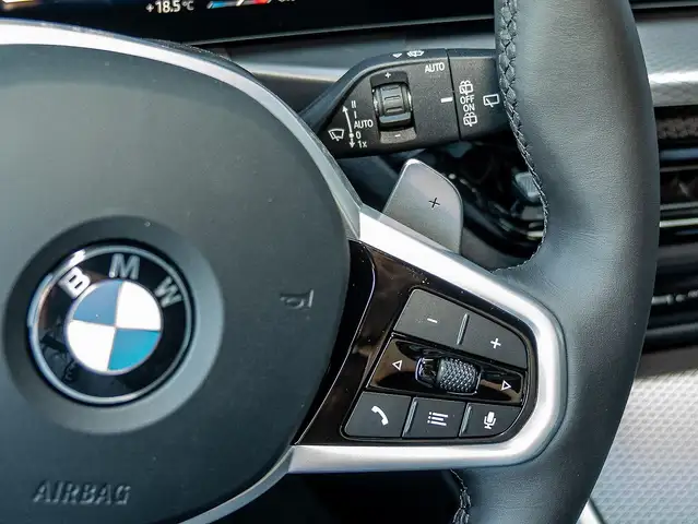 BMW 3 Series view 13