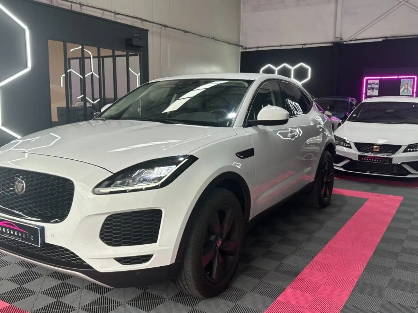 Jaguar E-Pace S 180 ch 2.0 D BVA S VIRTUAL COCKPIT FULL CUIR SUIVI CAMÉRA DE RECUL Blanc - 2