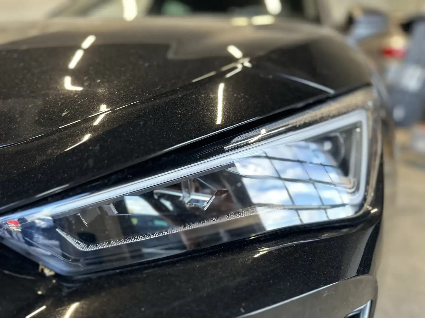 CUPRA Leon ST 1,5eTSI DSG Matrix AHK elekt.Heckkl. Schwarz - 2