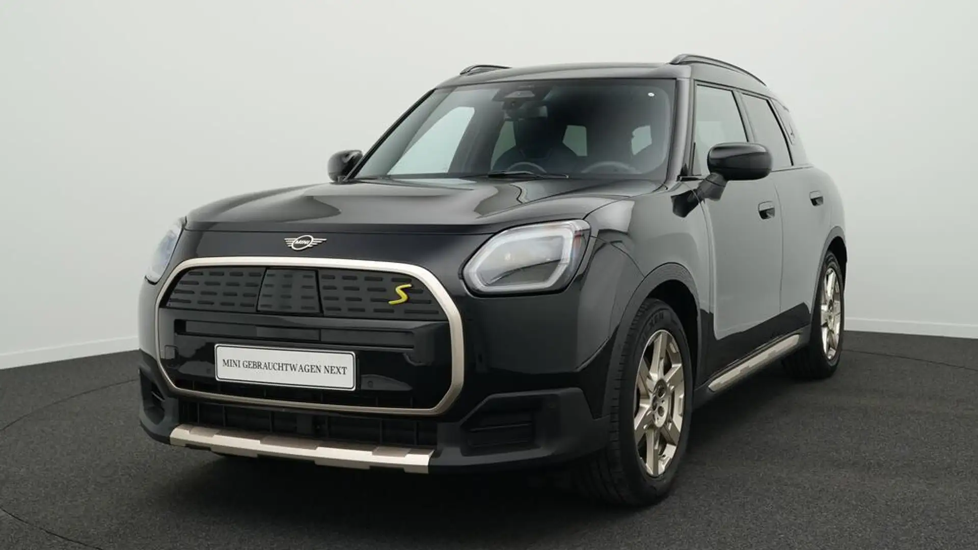 MINI Countryman SE All4 Favoured Trim Noir - 1