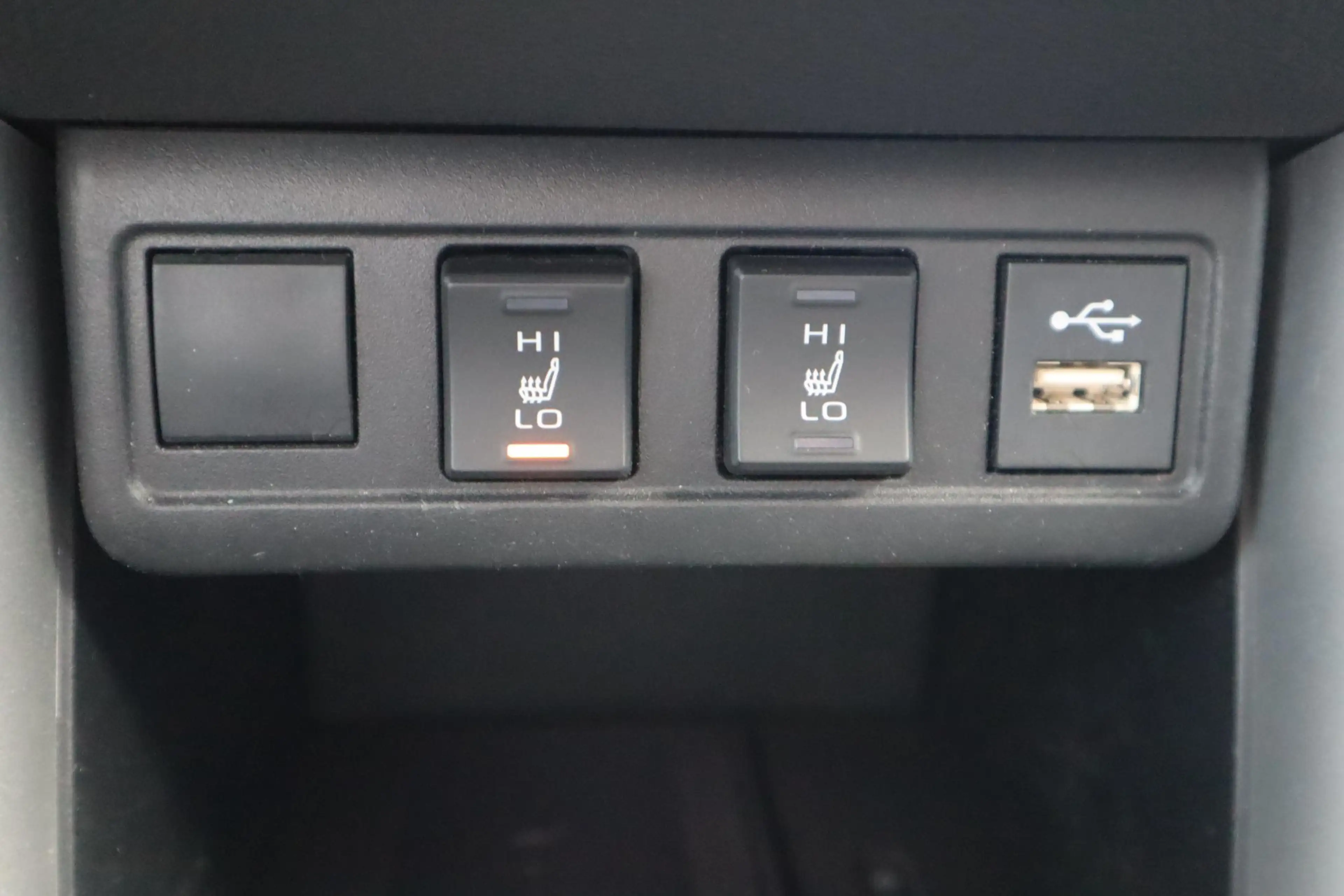 Toyota Corolla Cross 2.0 HYBRID FIRST EDITION NL-AUTO AFN-TREKHAAK BLIN — photo 36