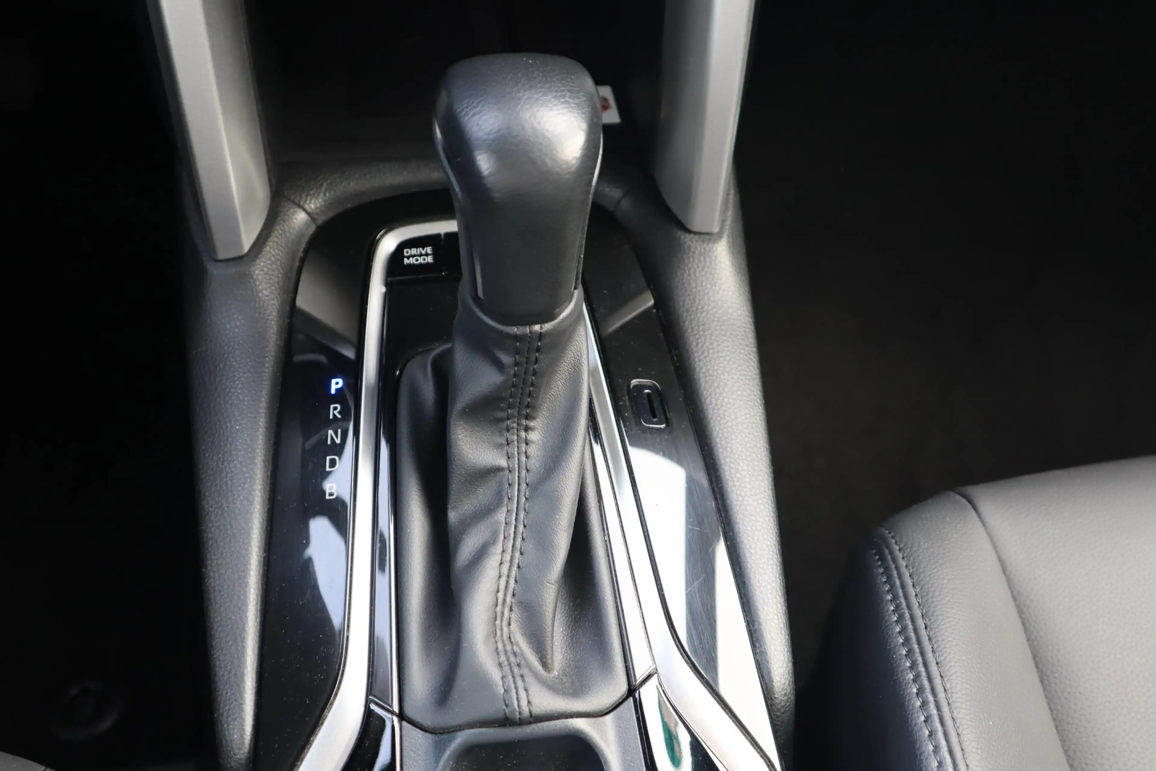 Toyota Corolla Cross 2.0 HYBRID FIRST EDITION NL-AUTO AFN-TREKHAAK BLIN — photo 34