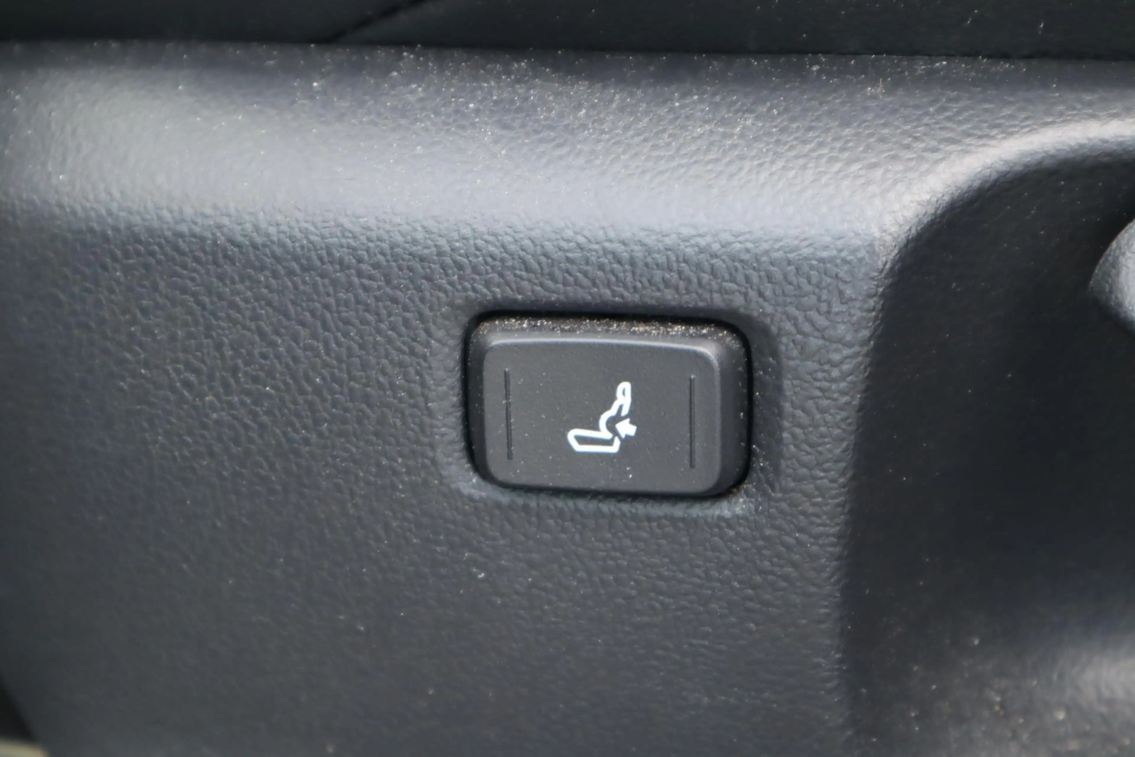 Toyota Corolla Cross 2.0 HYBRID FIRST EDITION NL-AUTO AFN-TREKHAAK BLIN — photo 23