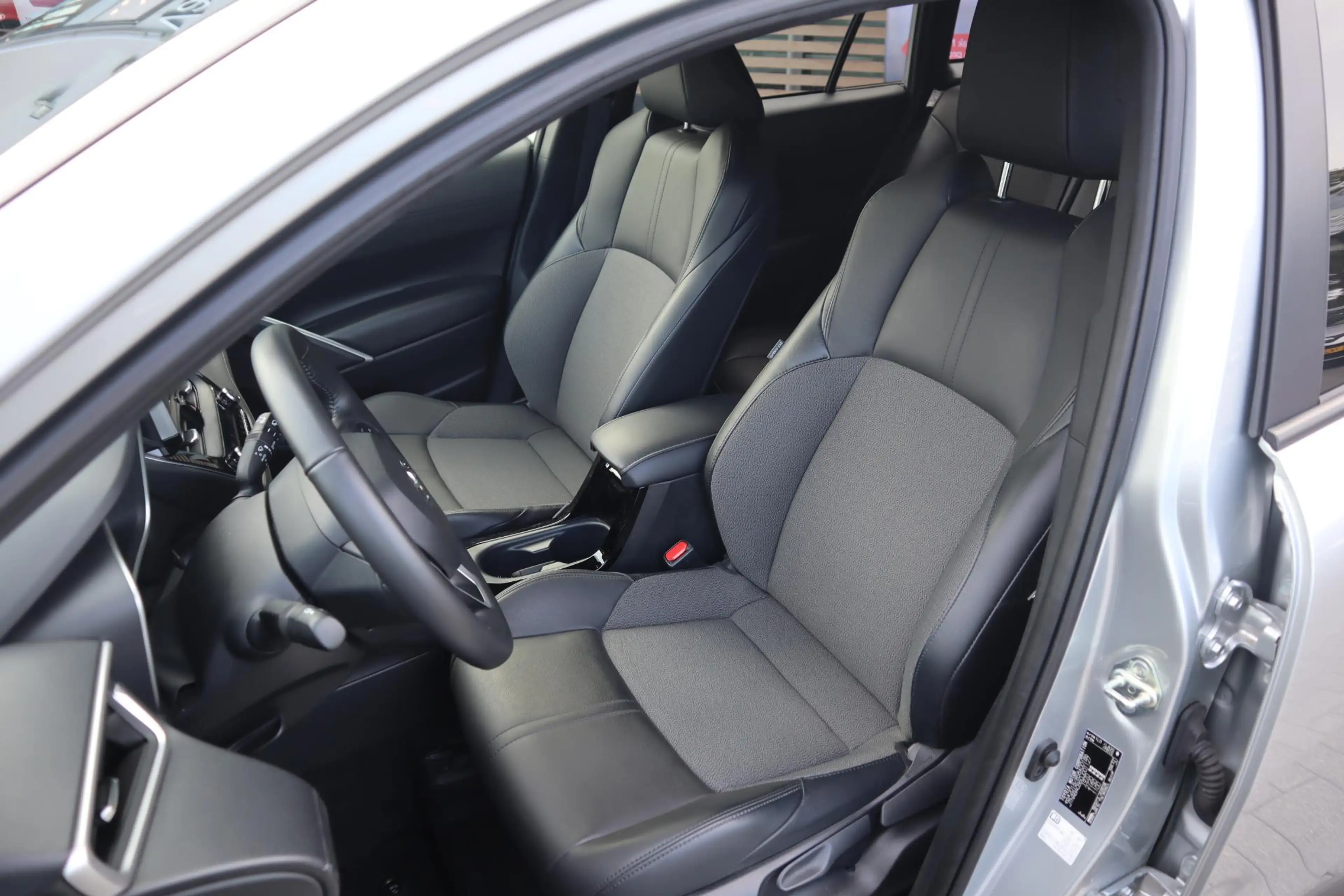Toyota Corolla Cross 2.0 HYBRID FIRST EDITION NL-AUTO AFN-TREKHAAK BLIN — photo 18