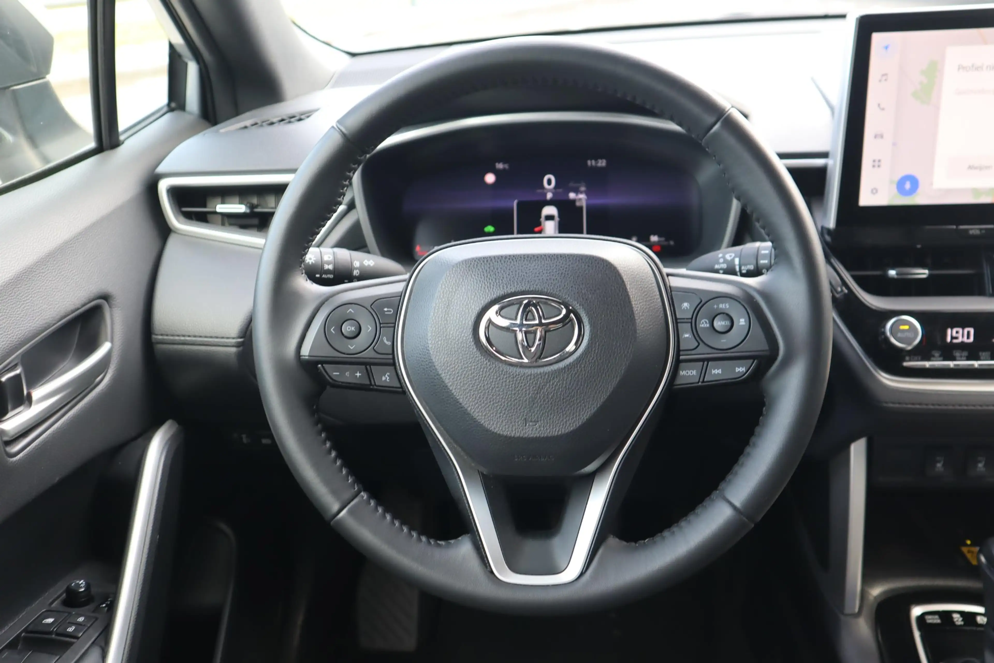 Toyota Corolla Cross 2.0 HYBRID FIRST EDITION NL-AUTO AFN-TREKHAAK BLIN — photo 21