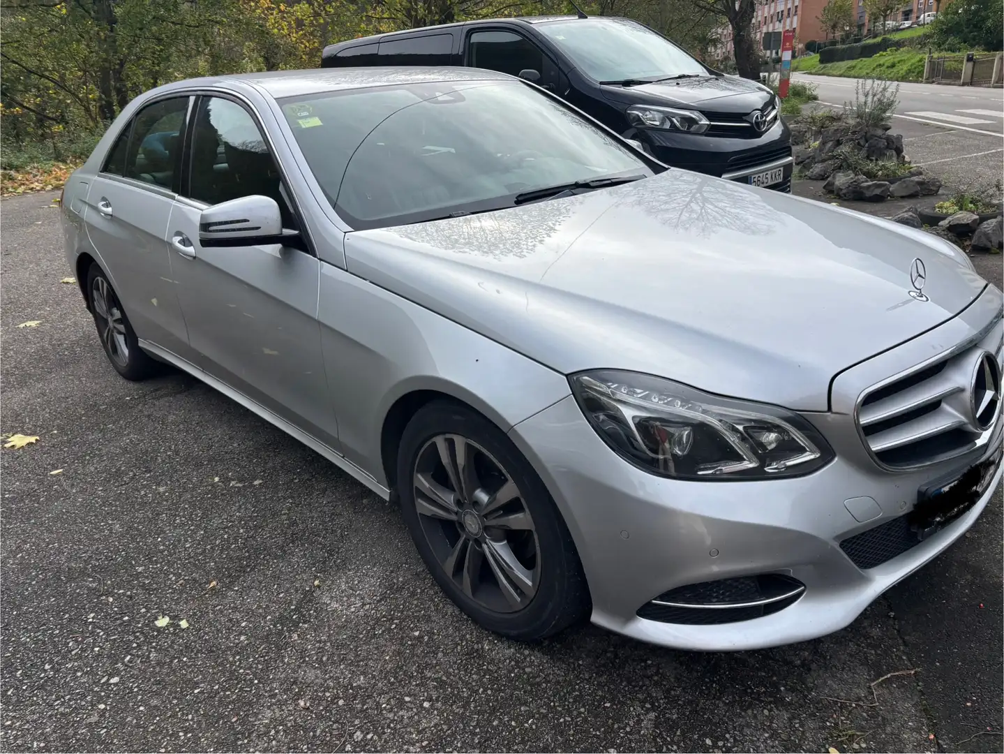 Mercedes-Benz E 220 E 220 BT Avantgarde Aut. Avantgarde Plateado - 2