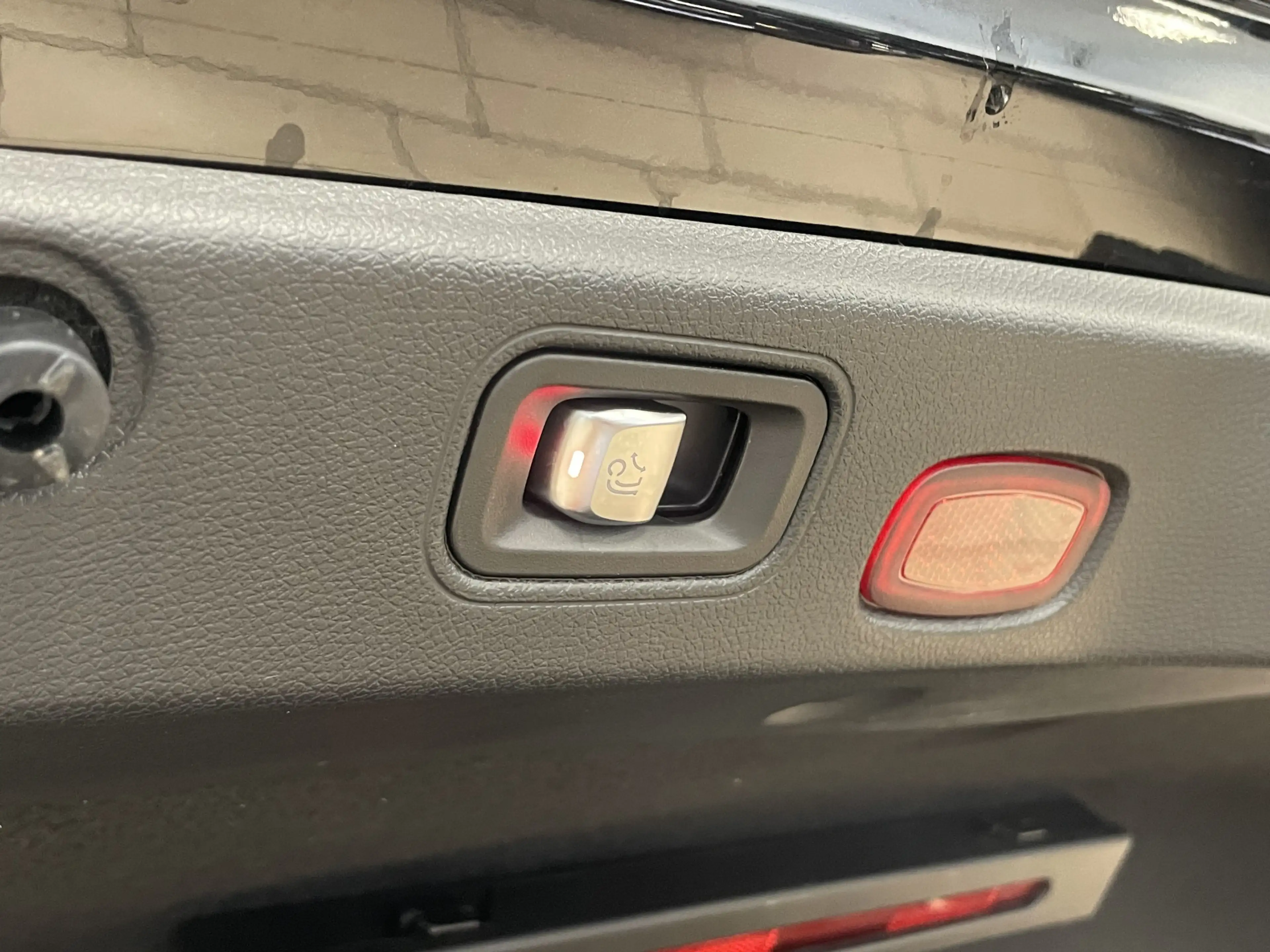 Mercedes-Benz CLS 220 AMG-Line*R-Cam*Ambiente*Leder*AHK*Navi* — photo 10