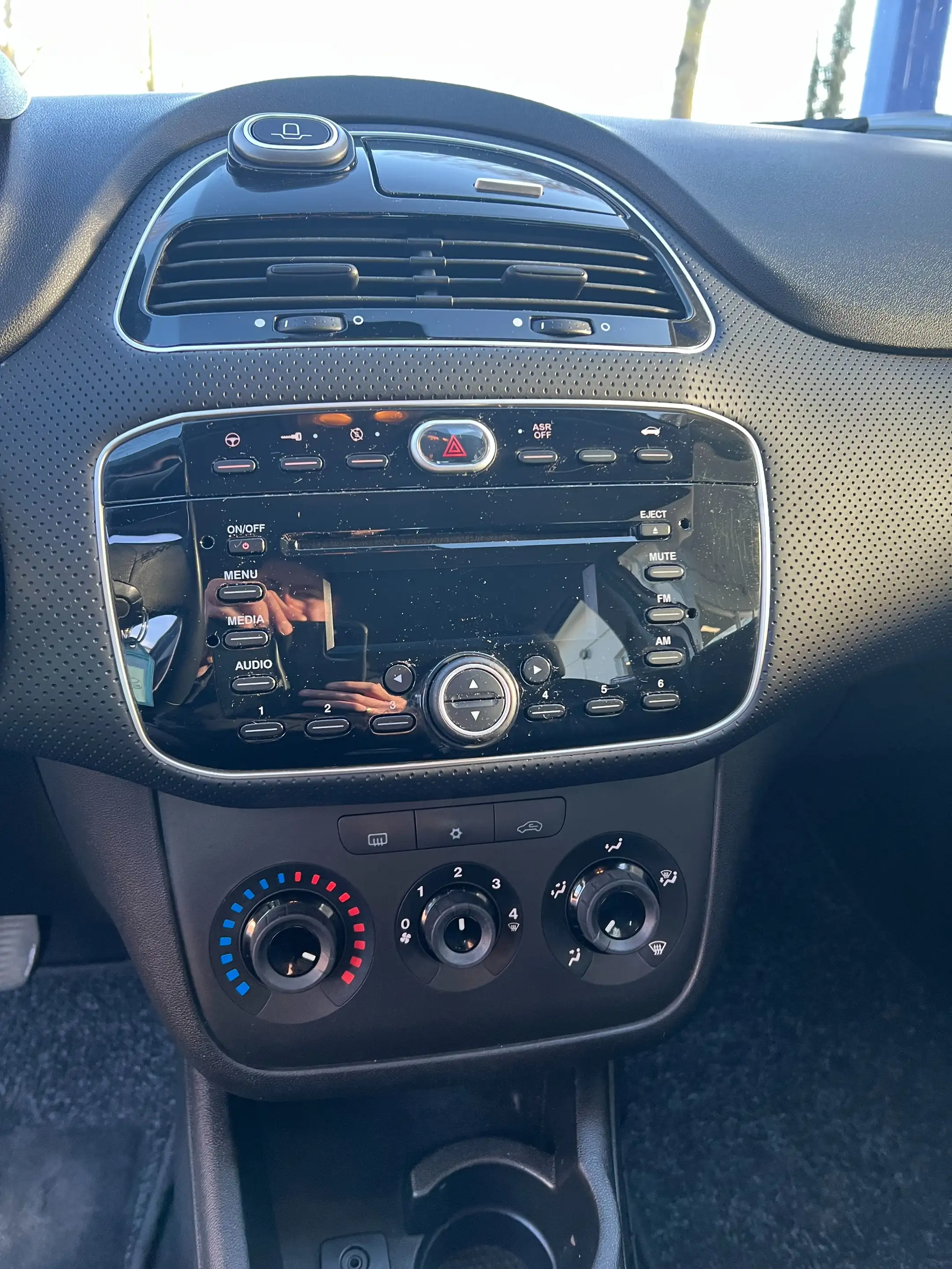 Fiat Punto TÜV & Inspektion NEU - wenig KM - Klimaanlage — photo 13