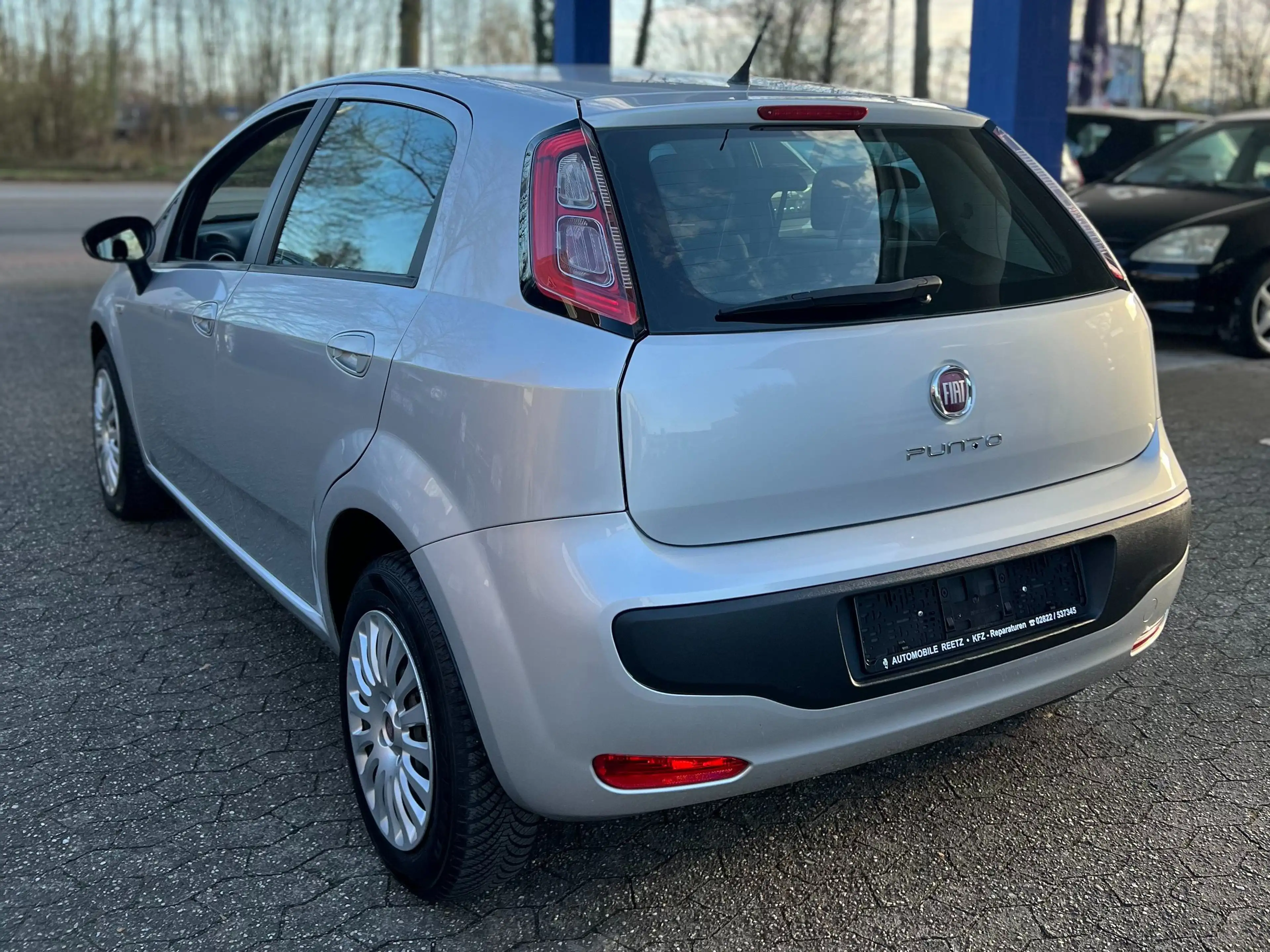 Fiat Punto TÜV & Inspektion NEU - wenig KM - Klimaanlage — photo 4