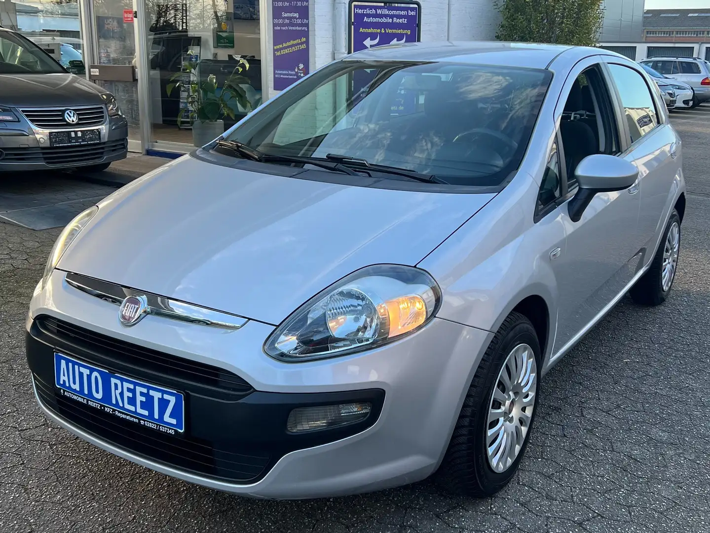 Fiat Punto TÜV & Inspektion NEU - wenig KM - Klimaanlage Silber - 1