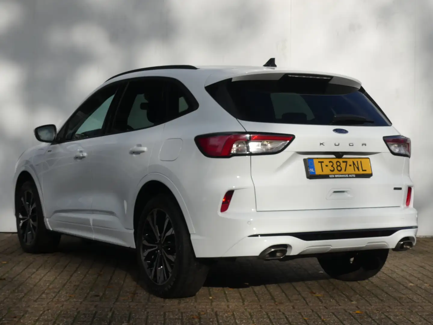 Ford Kuga 2.5 PHEV 225PK ST-Line | STOEL+STUUR+VOORRUITVERWA Wit - 2
