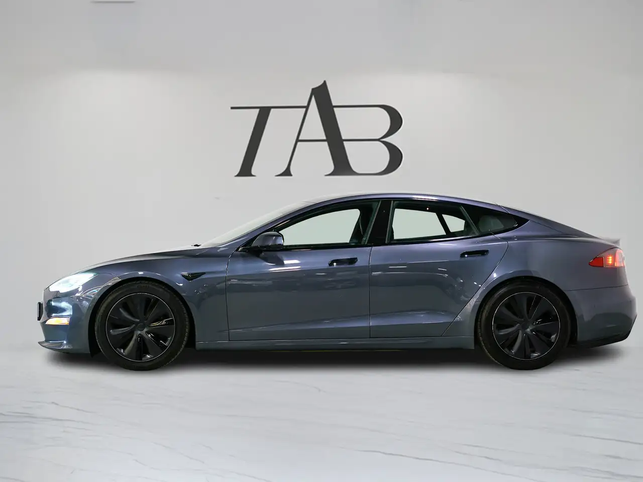 Tesla Model S снимка Tesla Model S