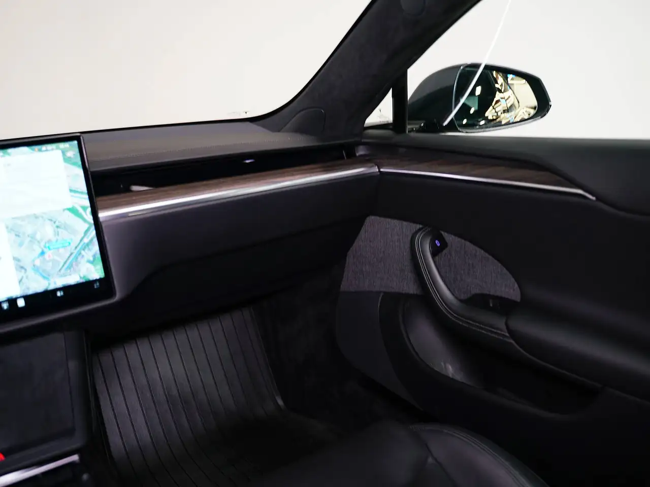 Tesla Model S снимка Tesla Model S