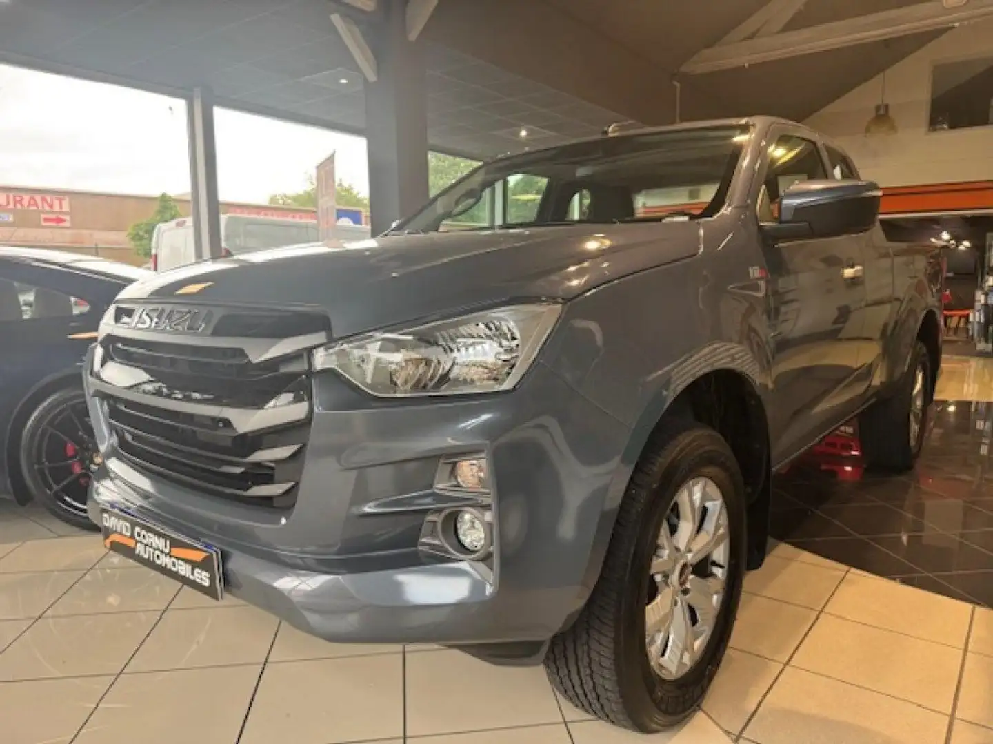 Isuzu D-Max 1.9 D - BVA 4x4 N60 2020 PICK UP SPACE CABINE N 60 Gris - 1