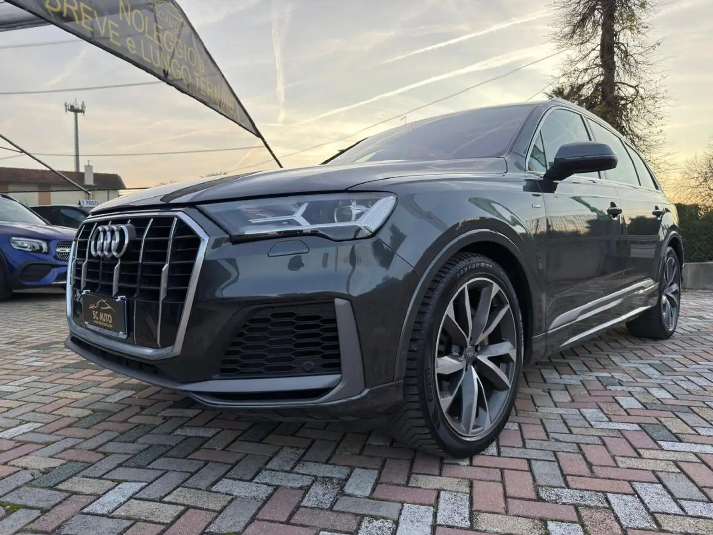 Audi Q7 50 TDI quattro Sport Plus 7POSTI Grau - 2