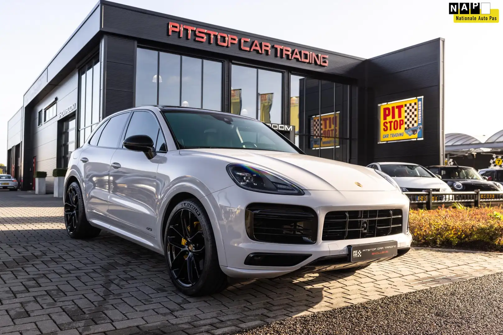 Porsche Cayenne 3.0 E-Hybrid, Sport Design, Capristo Uitlaat, 22 i Gris - 1