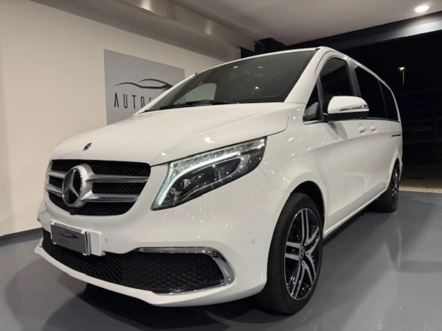 Mercedes-Benz V 300 d Automatic 4Matic Premium Long Wit - 1