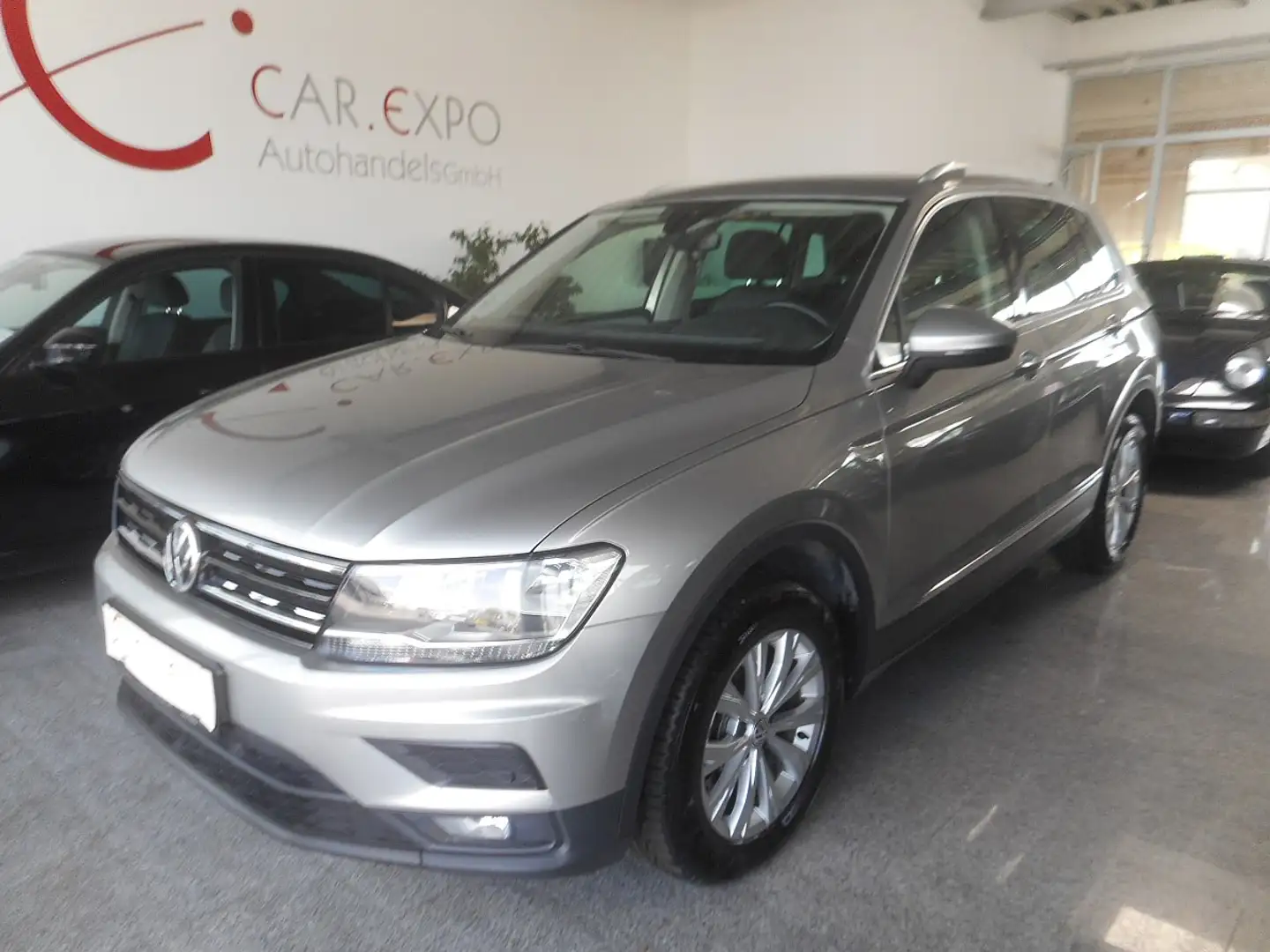 Volkswagen Tiguan 2,0 TDI SCR 4Motion Comfortline DSG Silber - 1