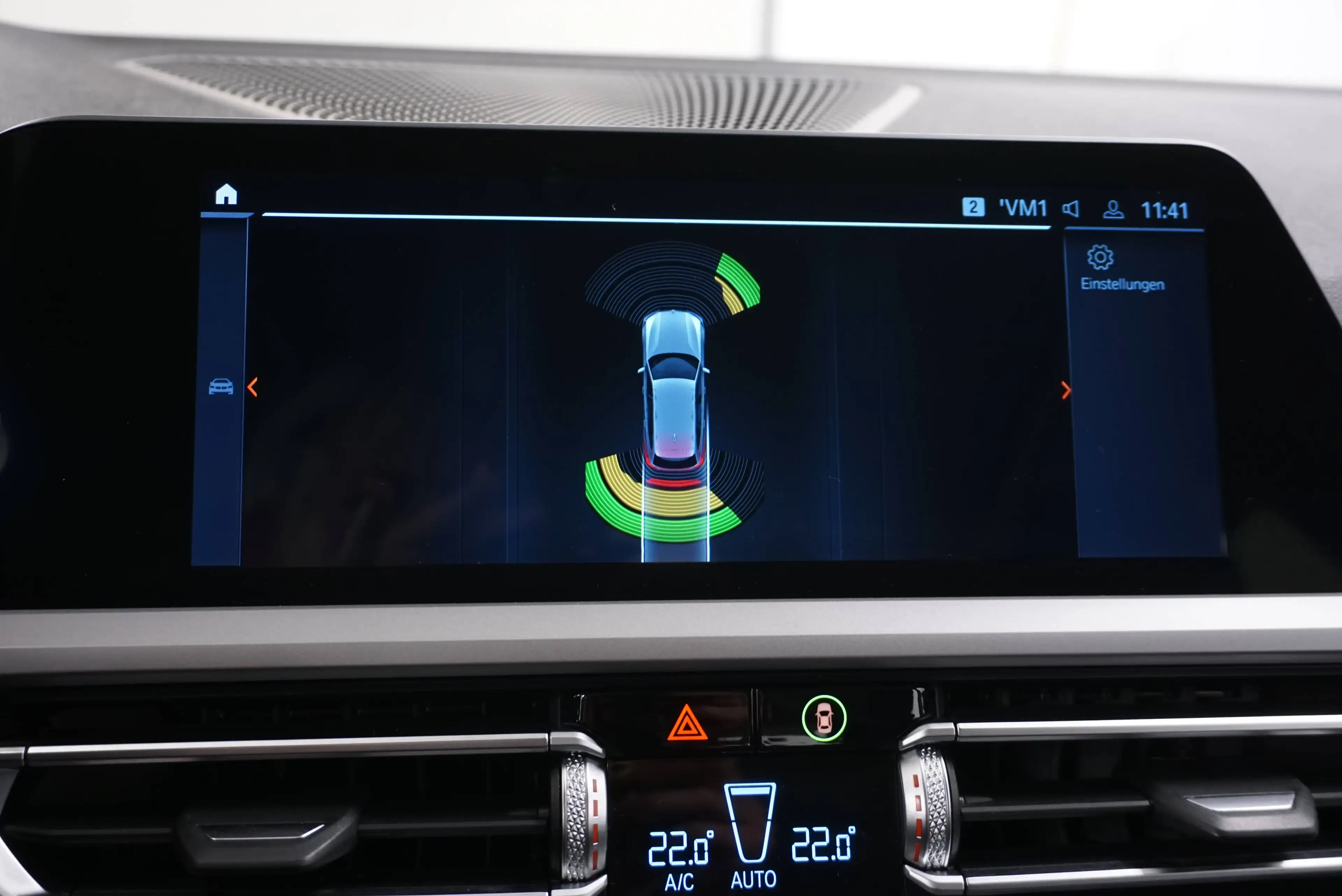 BMW 318 d // Anhängervorrichtung // Abstandstempomat// Panoramadach // — photo 12