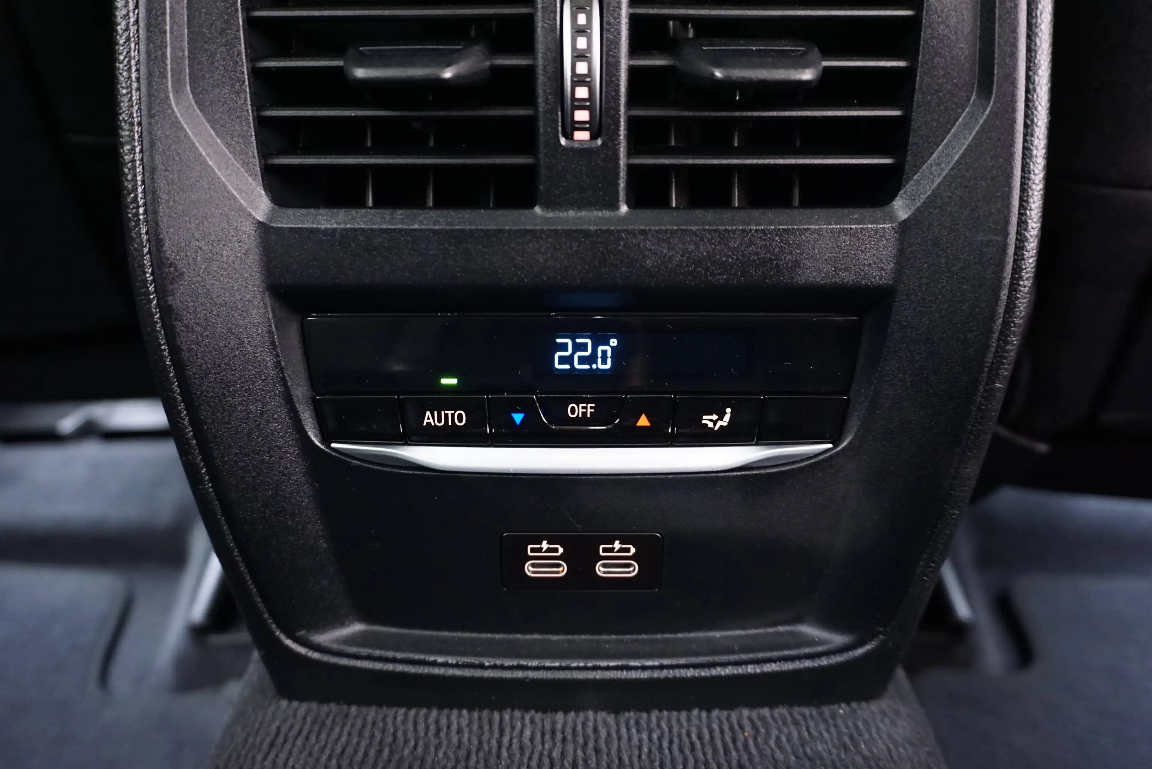 BMW 318 d // Anhängervorrichtung // Abstandstempomat// Panoramadach // — photo 19