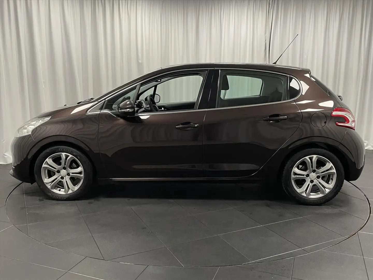 Peugeot 208 ALLURE 1.4 VTi 95pk Climat | Trekhaak | Lichtmet. Marrone - 2