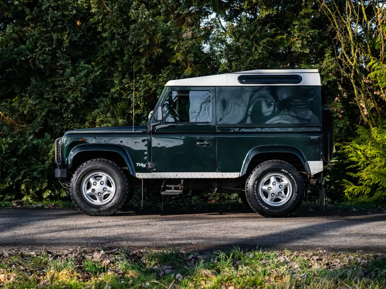 Land Rover Defender 2.5 Td5 90" Hard Top, foto 4