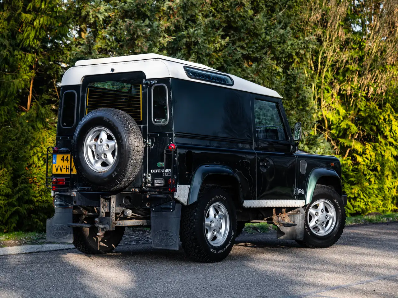 Land Rover Defender 2.5 Td5 90" Hard Top, foto 2