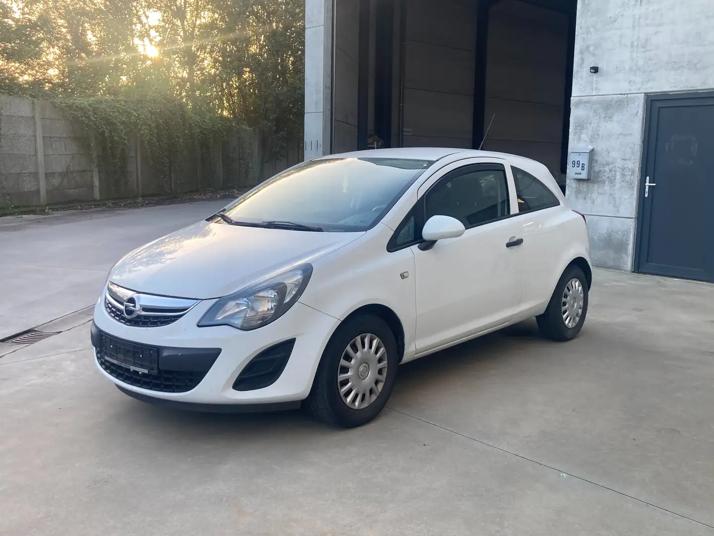 Opel Corsa 1.2 benzine 10/2014 met 124000km*airco*garantie* Weiß - 1