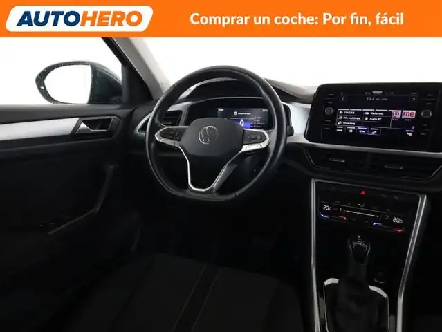 Volkswagen T-Roc view 14