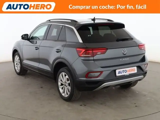 Volkswagen T-Roc view 4