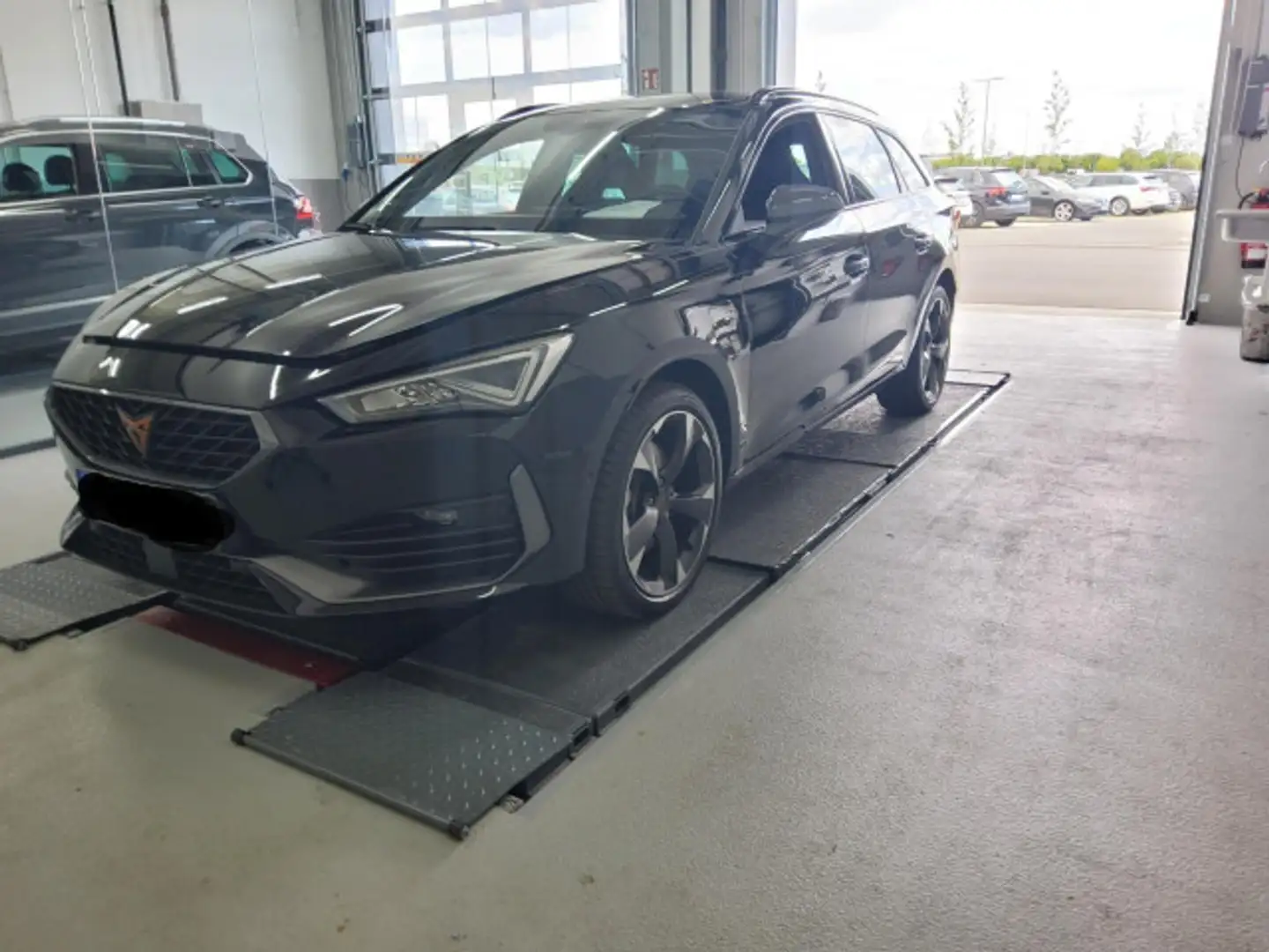 CUPRA Leon Sportstourer 1.4 eHybrid *ACC*NAV*KAM*18''* Schwarz - 2