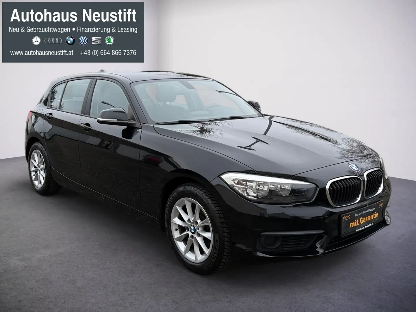 BMW 116 116 i Schwarz - 2
