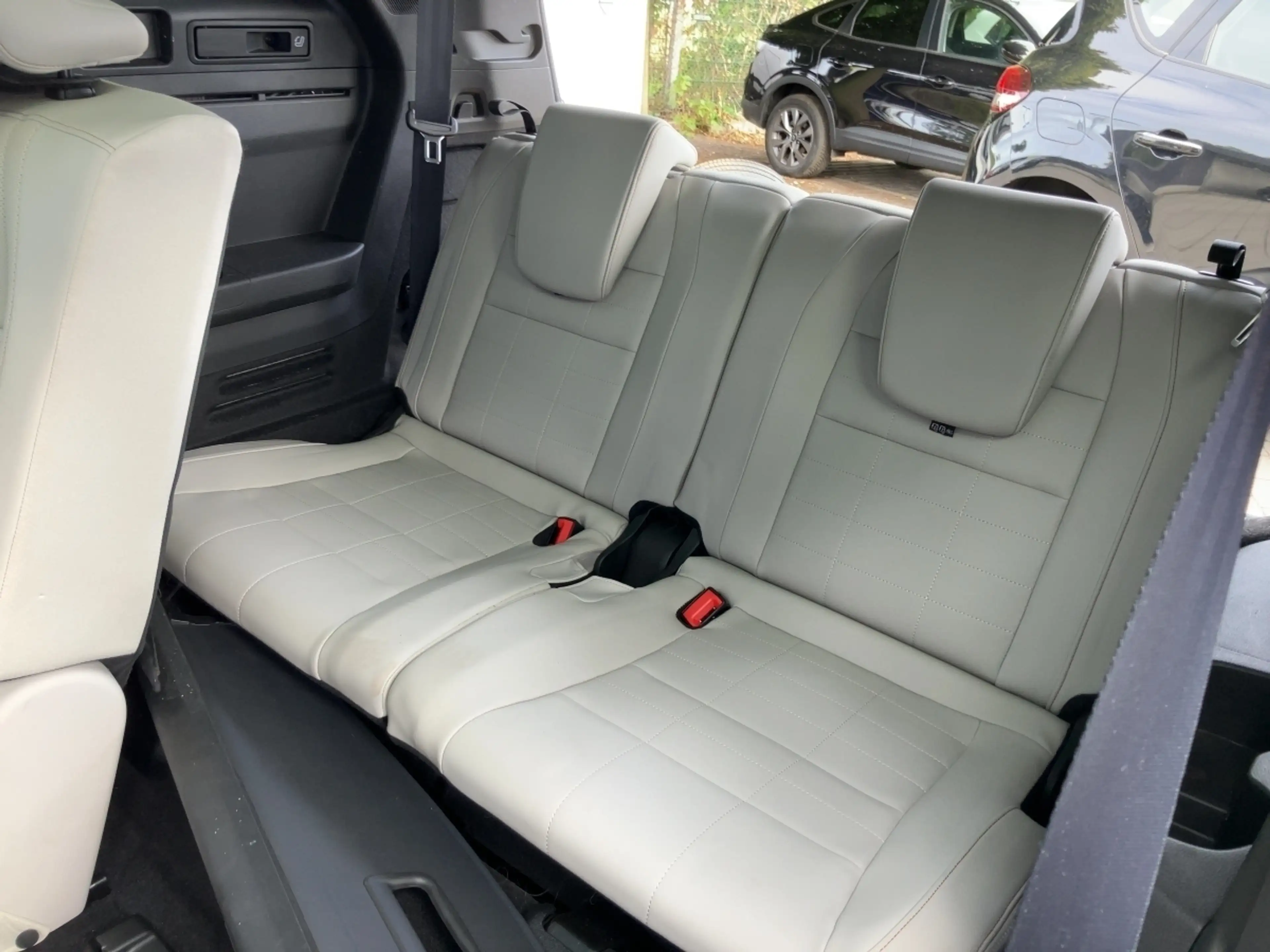 Renault Espace IV 1.2 E-TECH Hybrid 200 ICONIC 7-Sitzer — photo 13