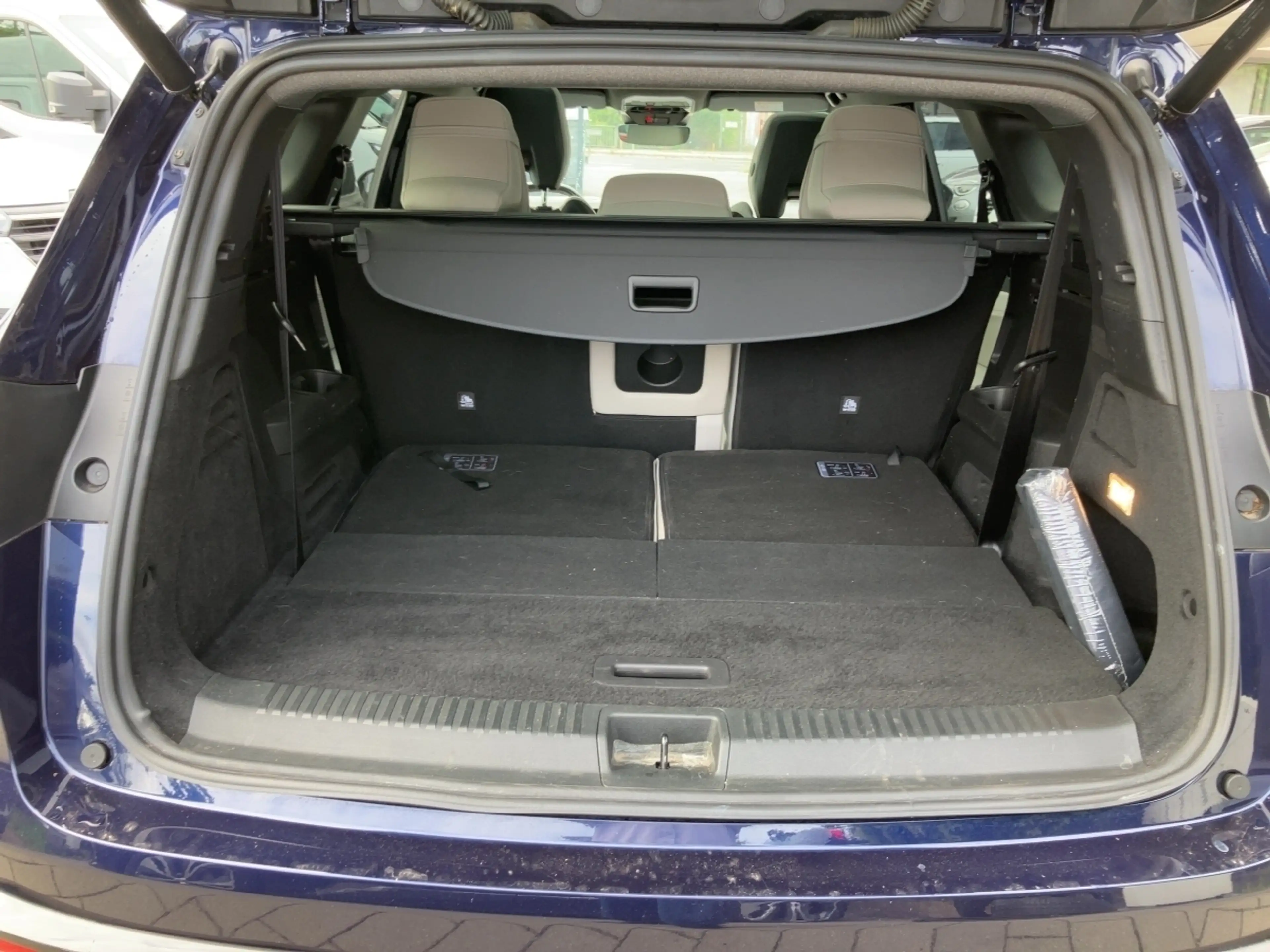 Renault Espace IV 1.2 E-TECH Hybrid 200 ICONIC 7-Sitzer — photo 12