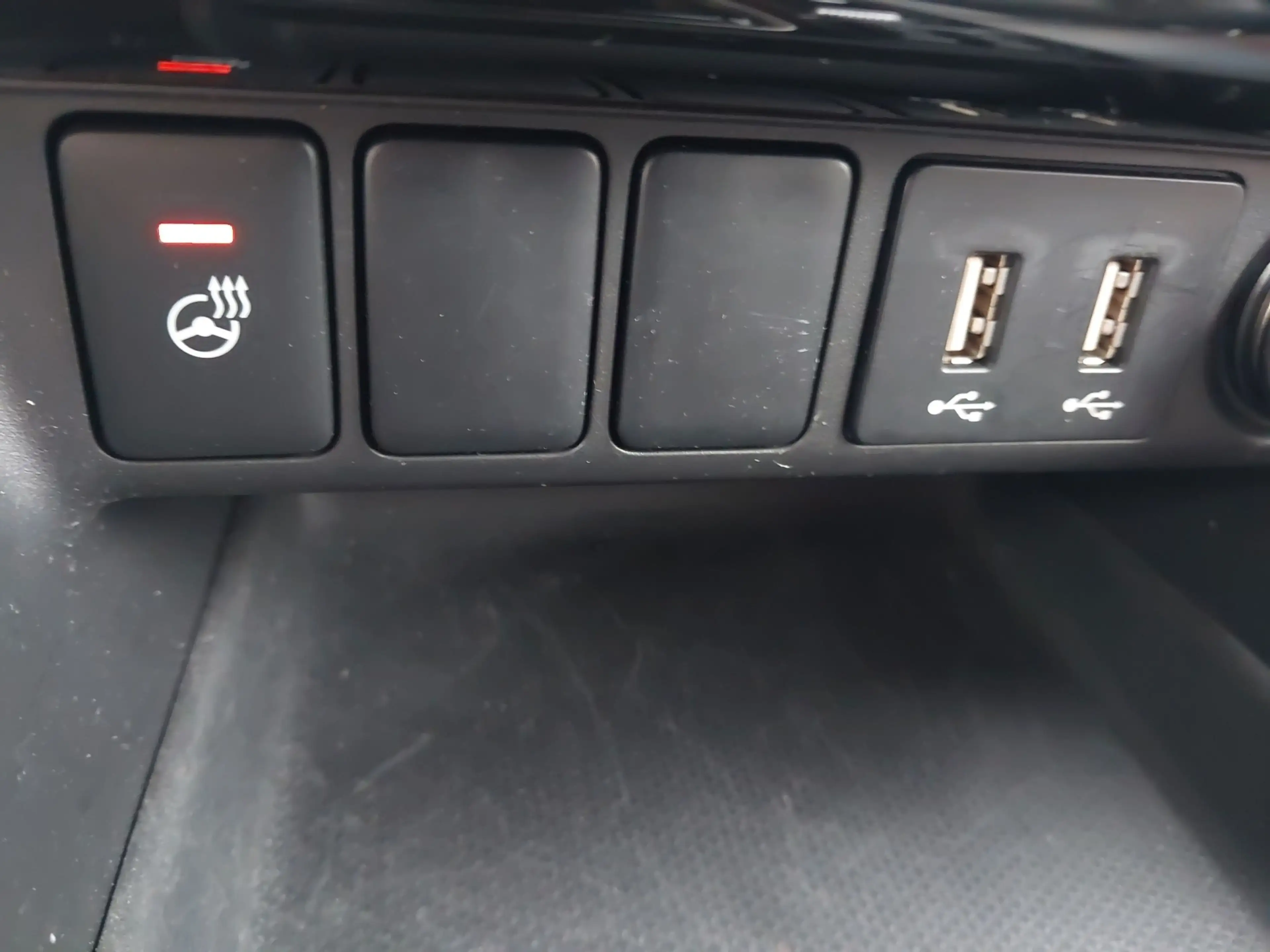 Mitsubishi Eclipse ECLIPSE Cross Diamonde 2,4 Mivec PHEV — photo 14