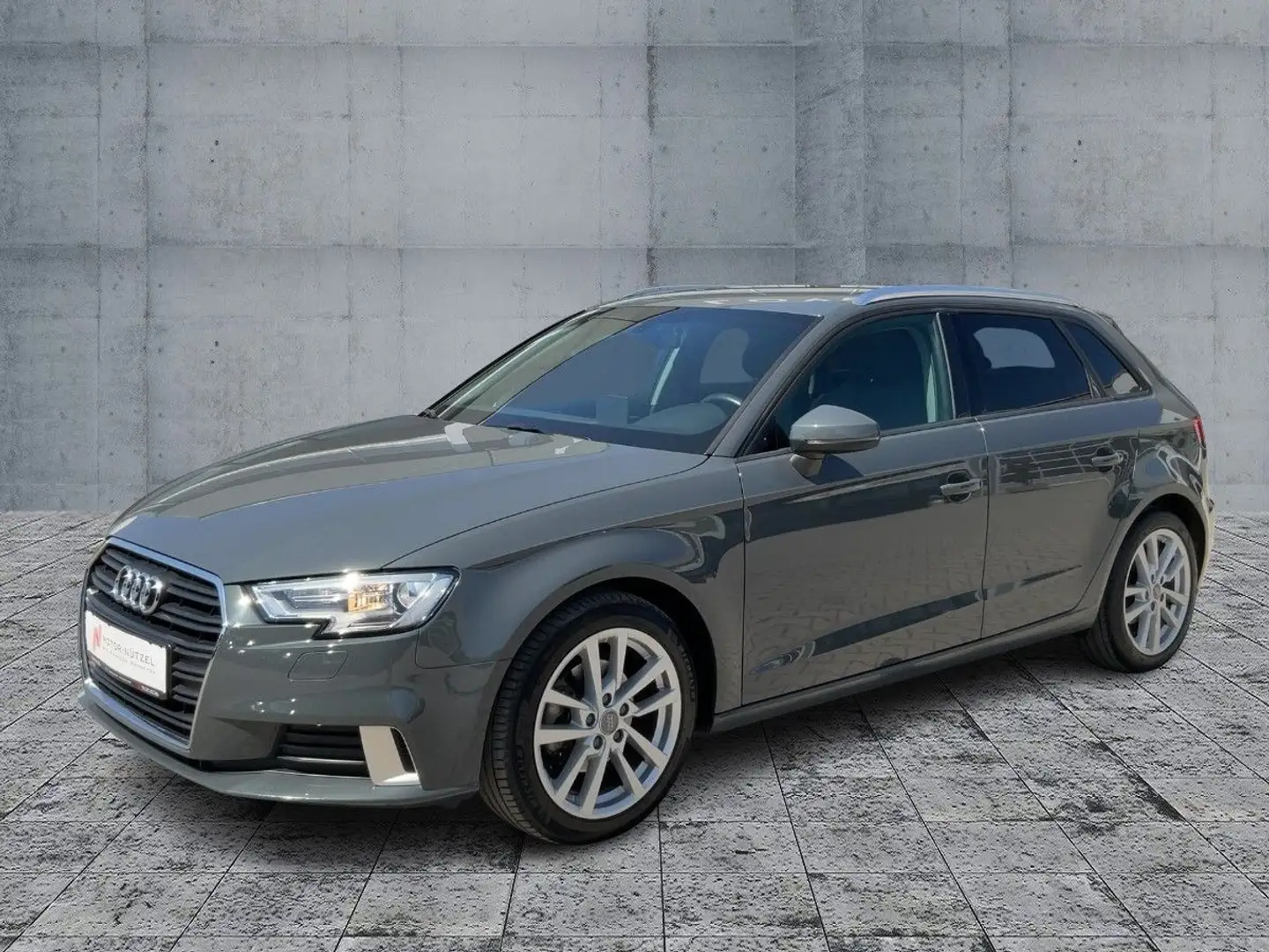 Audi A3 1.6TDI SPORT Bi-XEN+NAV+SHZ+GRA+17" Grau - 2