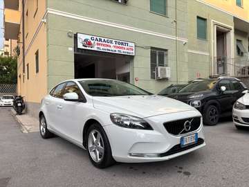V40 D2 Momentum