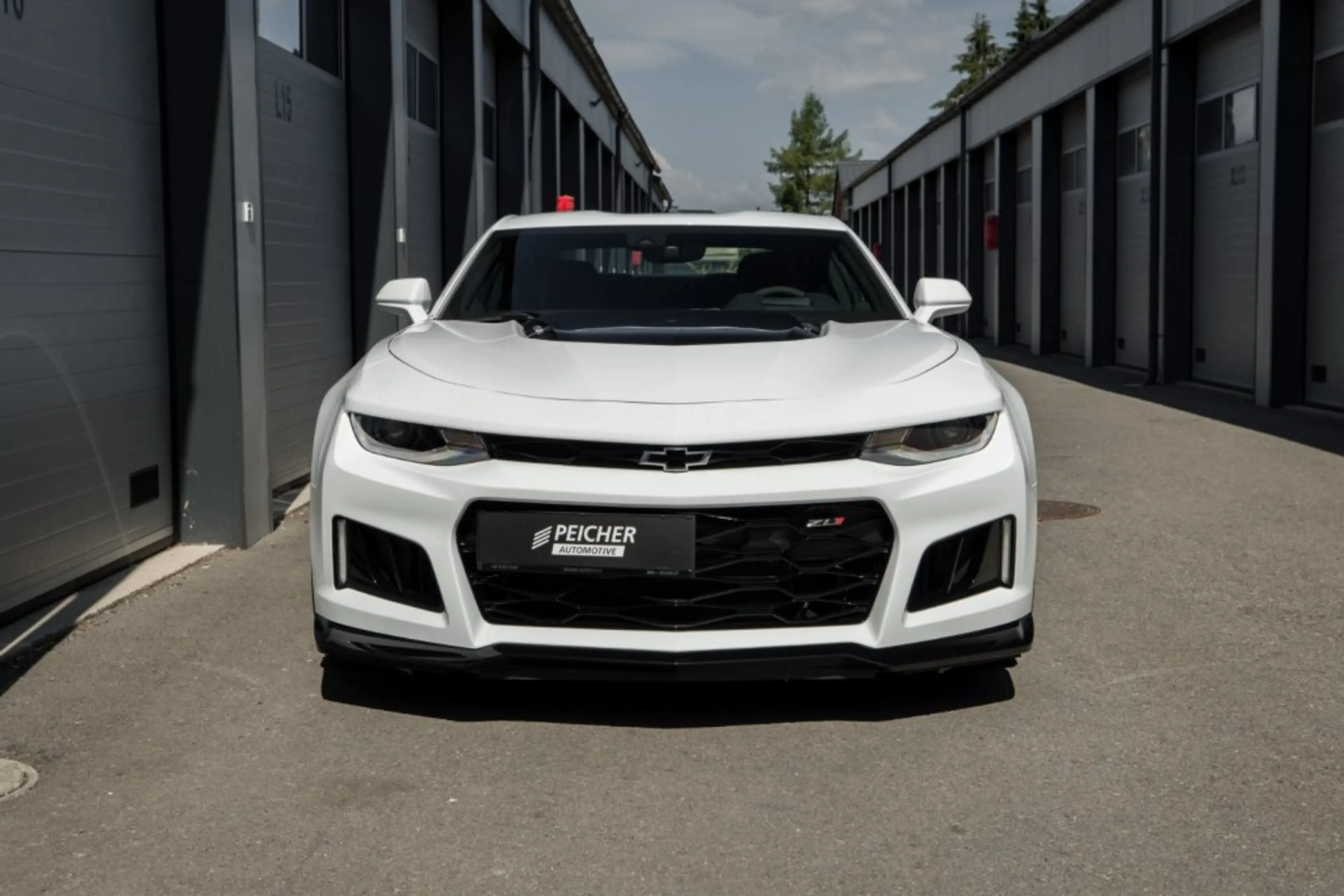 Chevrolet Camaro ZL1 Coupe — photo 2